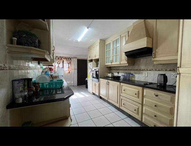 3 BEDROOM DUPLEX FOR SALE IN ARBORETUM